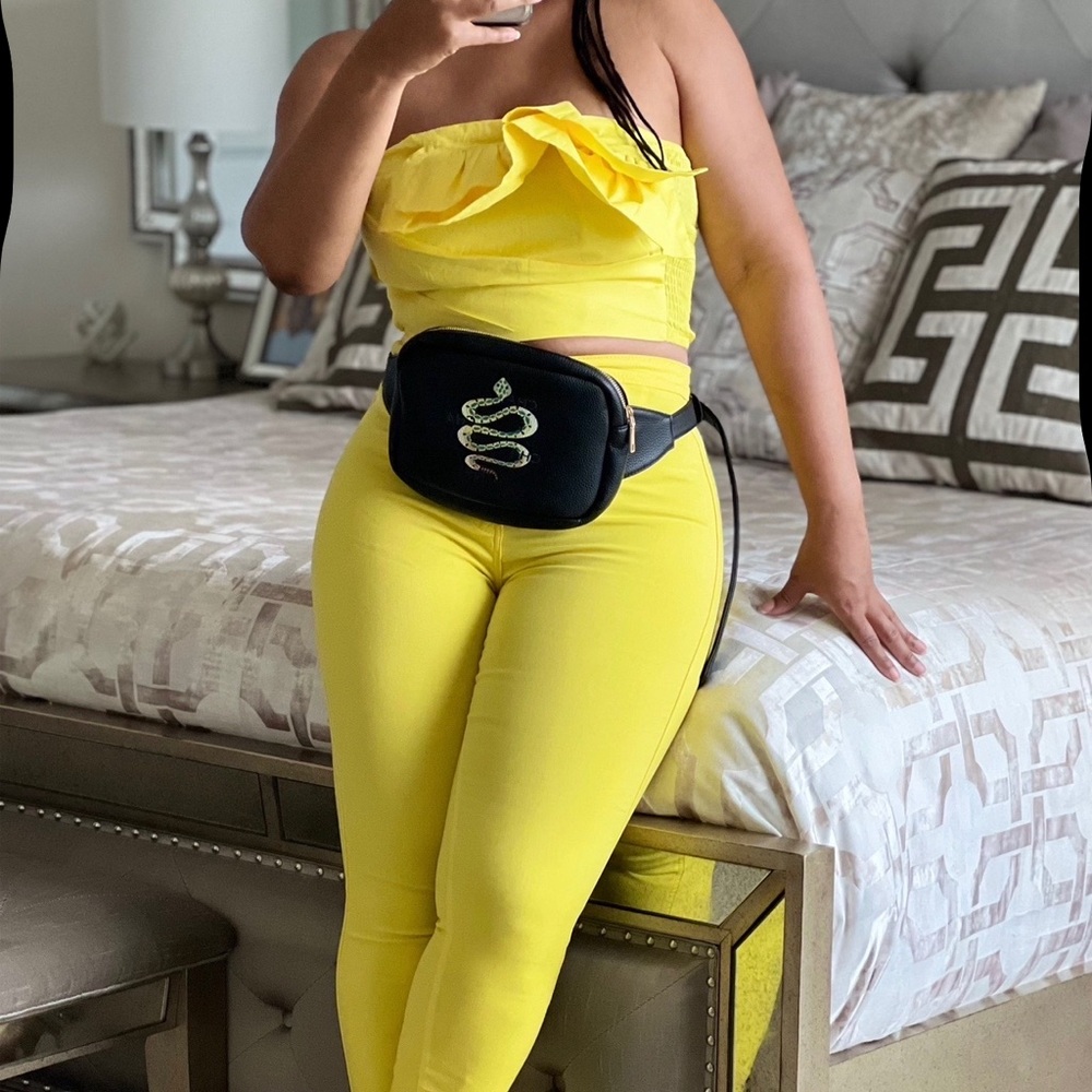 Yellow Ruffle Crop Top - Picture 2 of 2